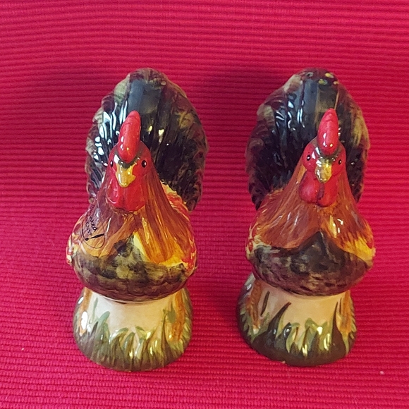 Ceramic Rooster Salt and Pepper Shakers - Picture 4 of 10